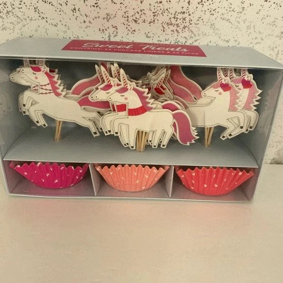 Gartner Studios Unicorn Cupcake Liners & Picks - Picture 3 of 5